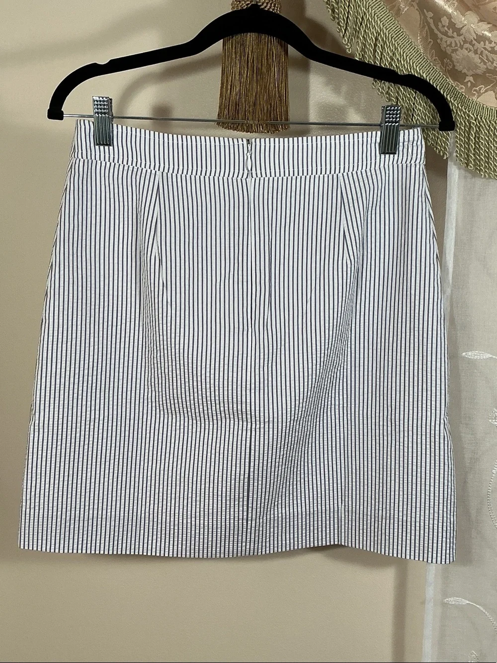 NWT J. Crew Seersucker White and Blue Pinstriped A-line Mini Skirt Sz 4 Cotton